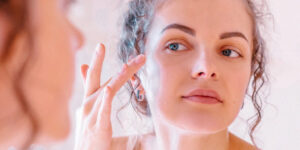 retirada de PMMA e Hidrogel com laser mostrando resultados naturais e sem cicatrizes visíveis