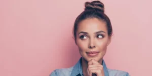 Aplicação de hialuronidase para reverter preenchimento facial de ácido hialurônico
