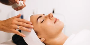 Resurfacing com Peeling de Licofenol: Para uma Transformação e Brilho Natural da Pele - Clínica Fisioderme em Brasília / DF - Candangolândia e Asa Sul